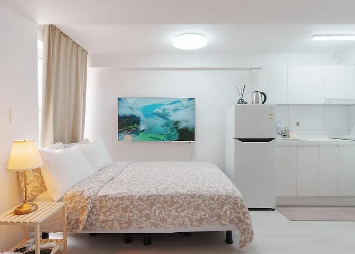 Seogyohuestay 3*