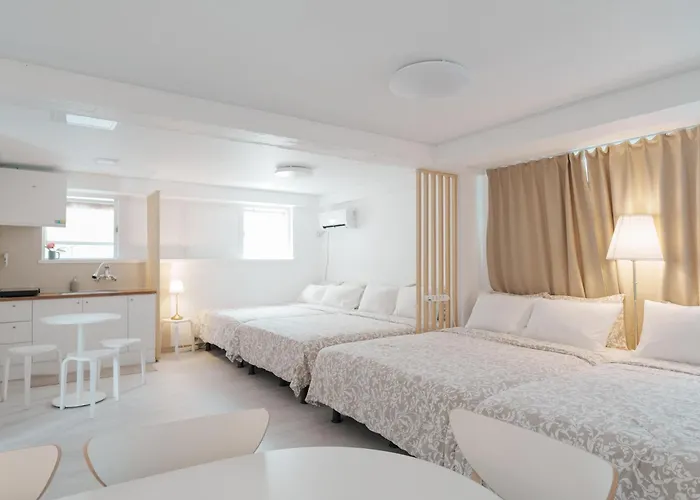 Seogyohuestay 3*